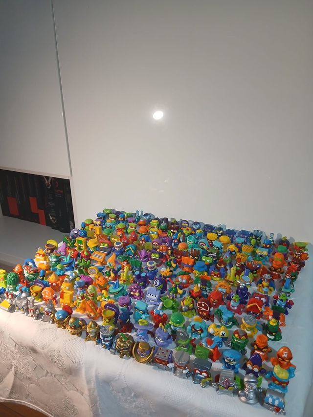 Súper Zings - Pack +200 Muñecos