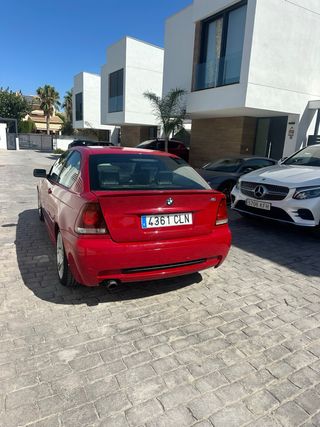 BMW 316ti 2004 AVERIADO
