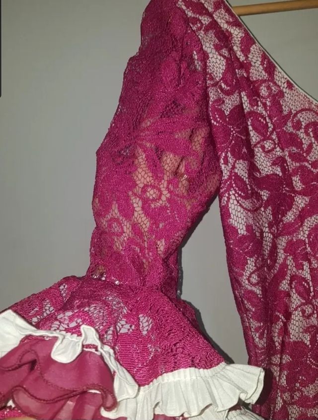 Vestido Sevillanas encaje rojo blanco