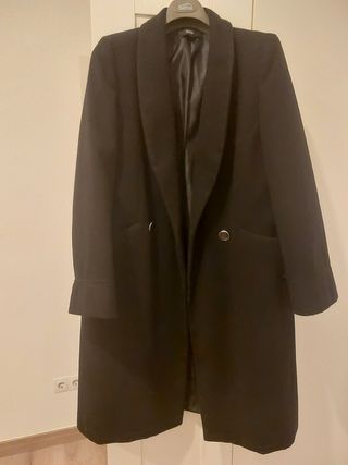 Abrigo negro elegante