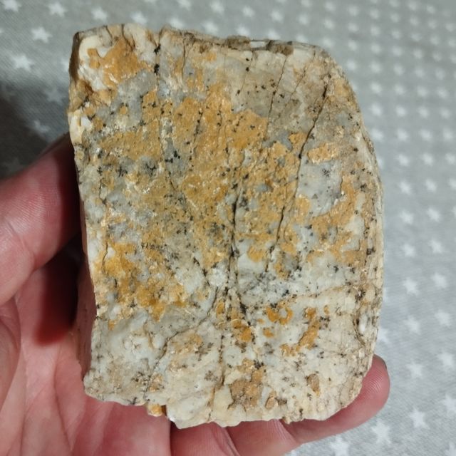 Varietà minerale wulfenite chillagite.