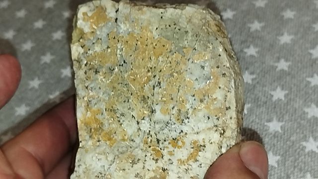 Varietà minerale wulfenite chillagite.