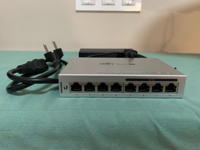 UniFi Switch 8 puertos 4 + 4 Poe