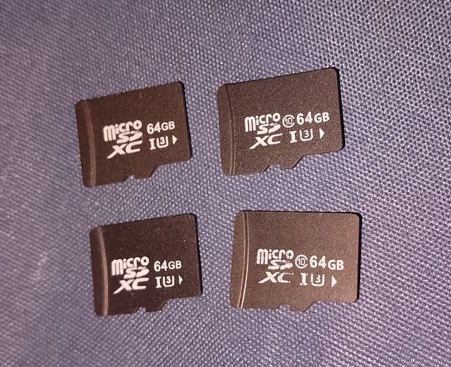 4 Micro SD 64 GB XC I