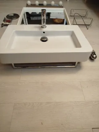 Lavabo + Espejo baño + accesorios