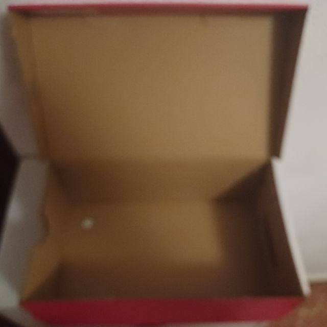 Caja NEW BALANCE  talla 40.5