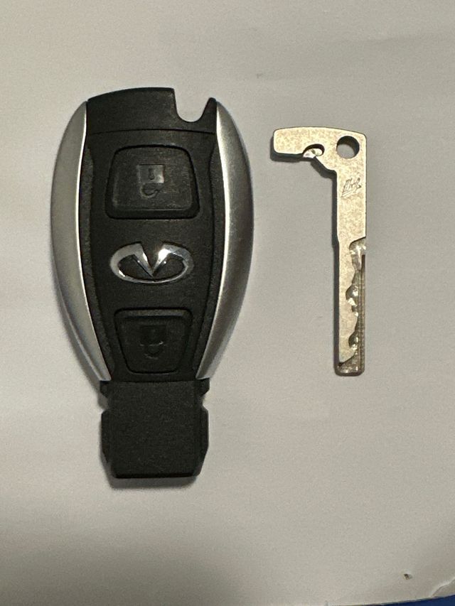 Llave Infiniti - Mando coche