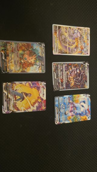 5 cartas Pokémon - Mewtwo, Pikachu...