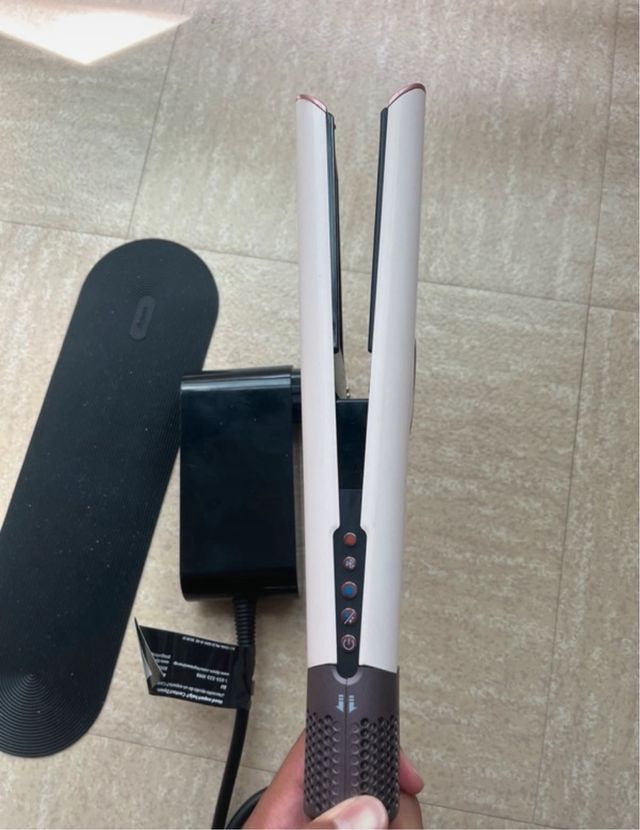 Dyson Airstrait: Alisado sin calor