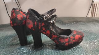 Zapatos tacón rojo-negro