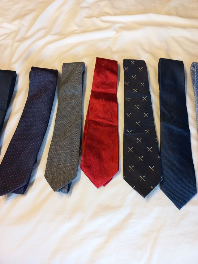 Corbatas de colores variados