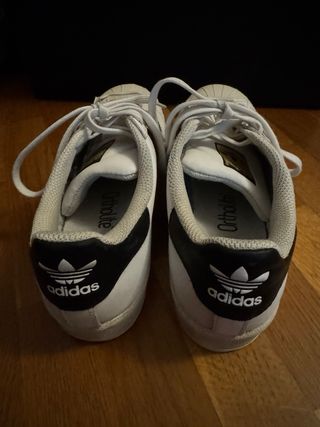 Adidas Superstar 38 - Blancas y Negras