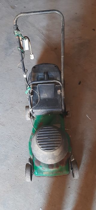 Cortacésped usado