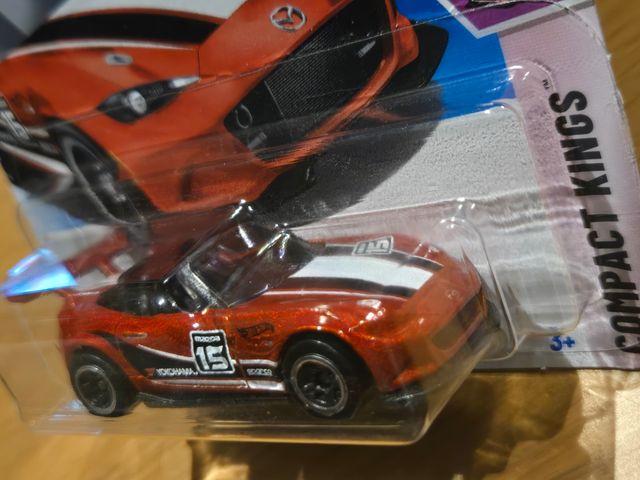 Hot Wheels Mazda MX-5 Miata 15