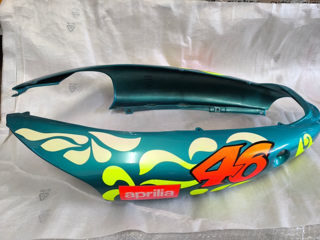 Aprilia SR - Peace and Love