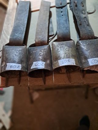 Campanas antiguas (4 unidades)