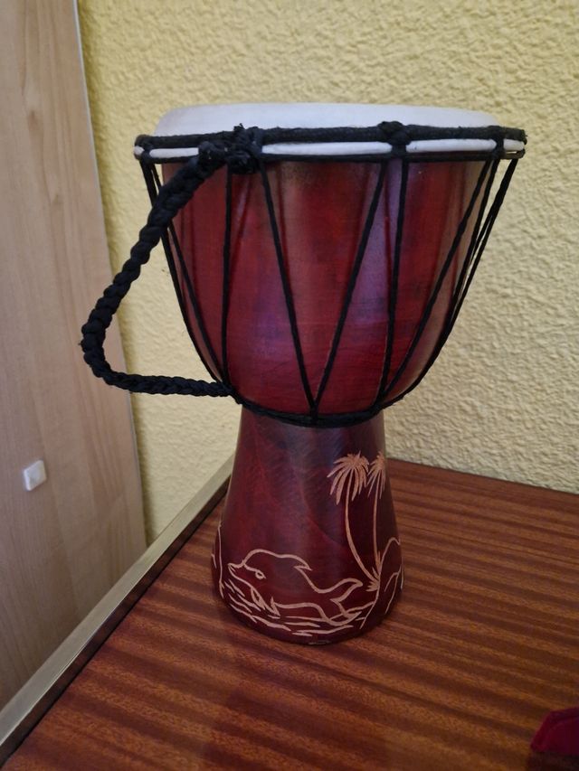 Yembé Rojo Instrumento Musical