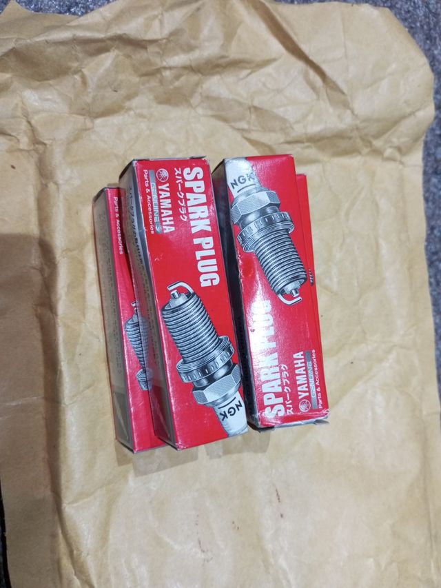 5 Candele NGK Yamaha CR8E