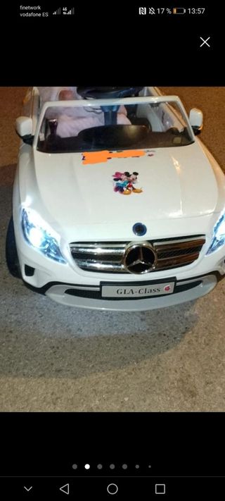 Auto elettrica per bambini Mercedes GLA