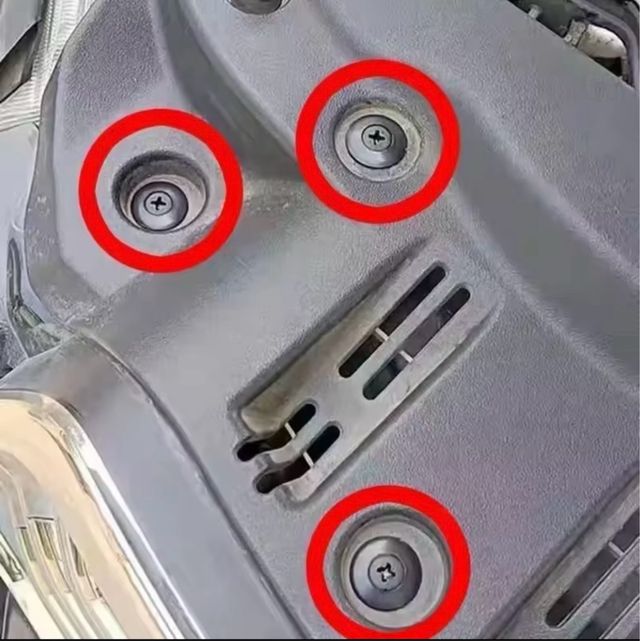 remaches de plástico