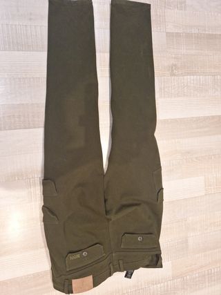 Pantalones cargo verde militar,by city.