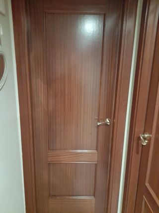 Puertas madera maciza