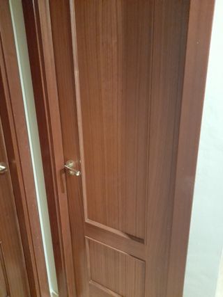 Puertas madera maciza