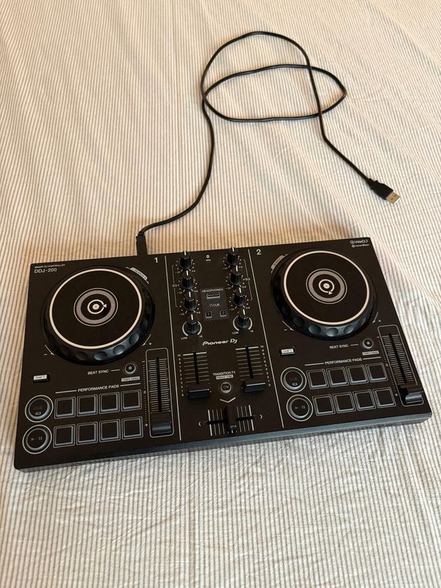 Pioneer DDJ-200 - Controlador DJ