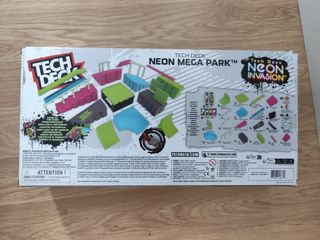 Tech Deck Neon Mega Park