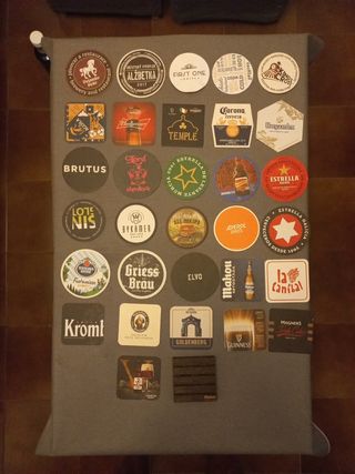 Collezione di sottobicchieri da birra