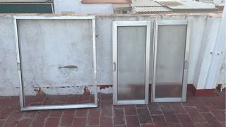 Ventana aluminio corredera - 3 ud.