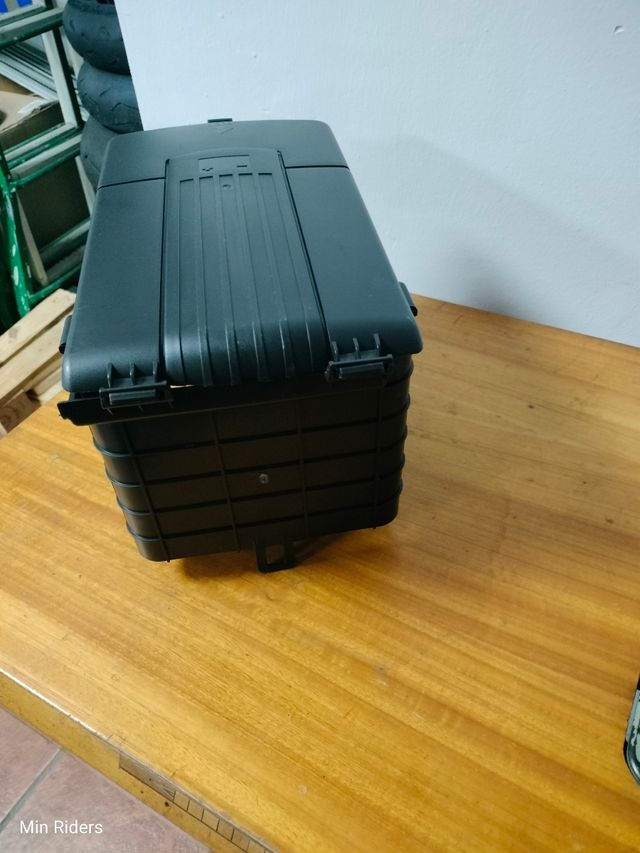 Caja batería VAG