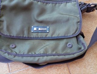 Borsa a tracolla Carpisa verde oliva