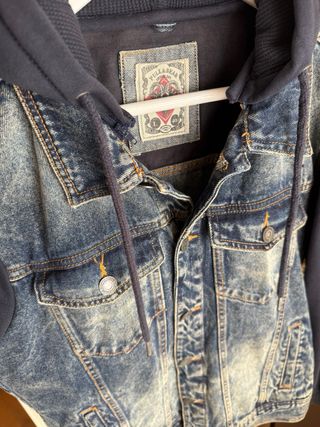 Chaqueta Vaquera Pull&Bear con capucha