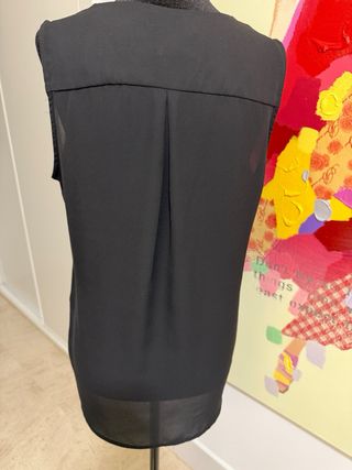 Blusa negra elegante