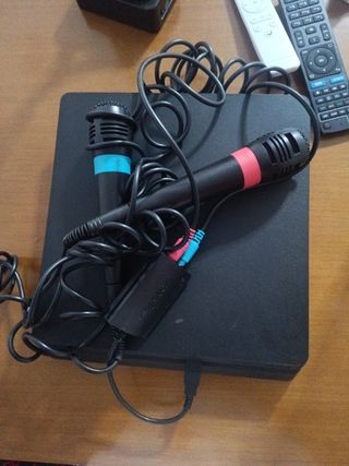 PS4 (PlayStation 4) con 2 micrófonos