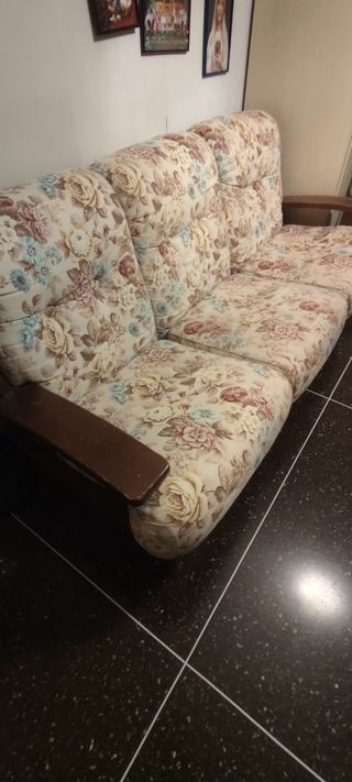 Divano letto matrimoniale beige e marrone