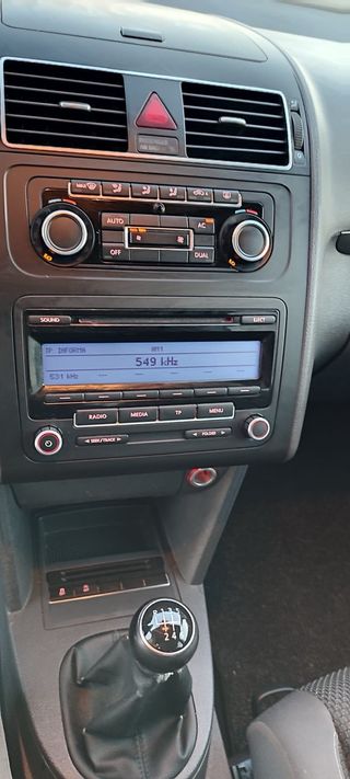 Volkswagen Touran 2011