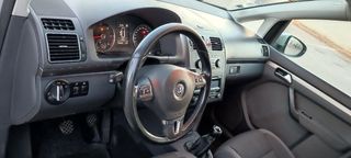 Volkswagen Touran 2011