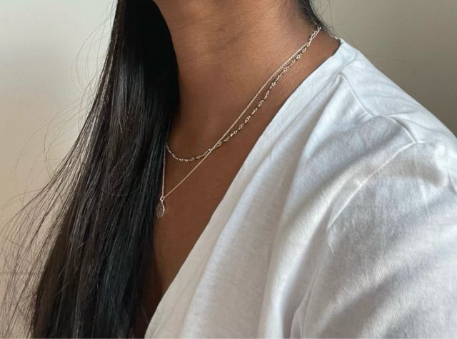 Collar India plata y negro