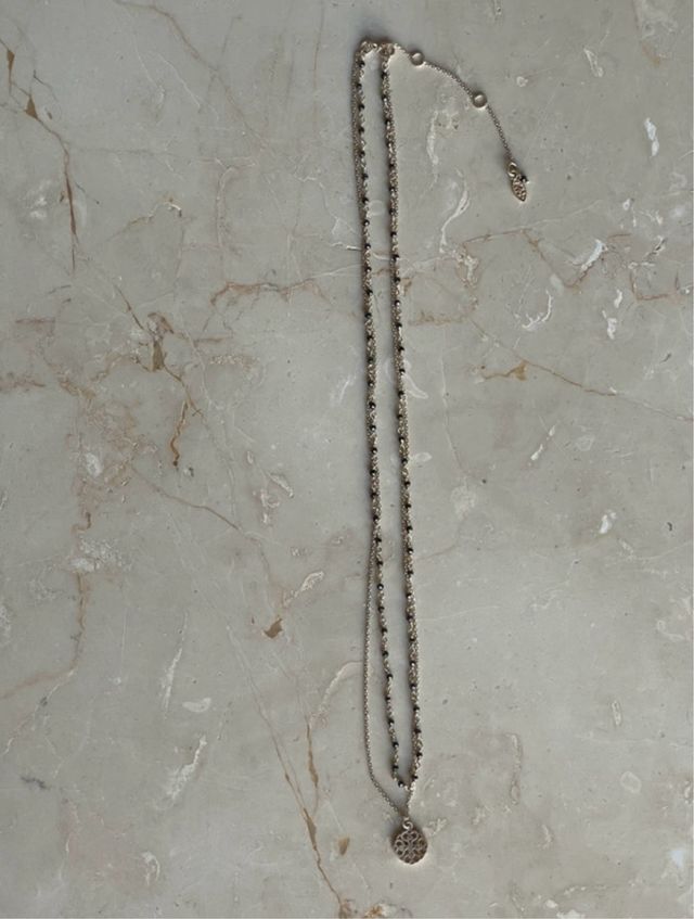 Collar India plata y negro