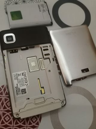 Nokia E61i - Teléfono móvil plateado