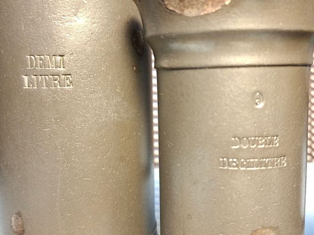 Jarras de medida antiguas (4)