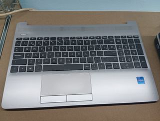Piezas portátil HP 250 G8