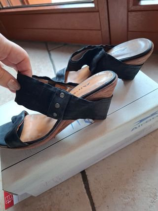 Sandali Airstep neri in pelle con zeppa 37 nuovi