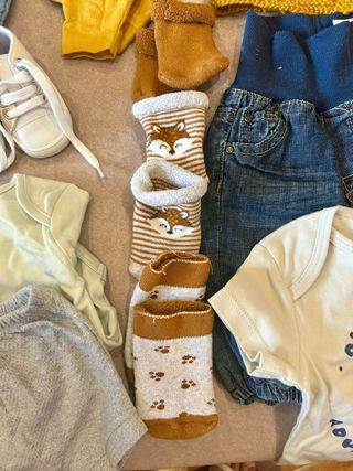 Bebé Reborn  bebé 2 meses apro2’5 kg con lote ropa