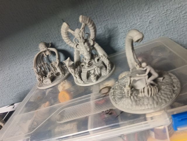 Miniaturas KDM (Kingdom Death Monster)Asentamiento