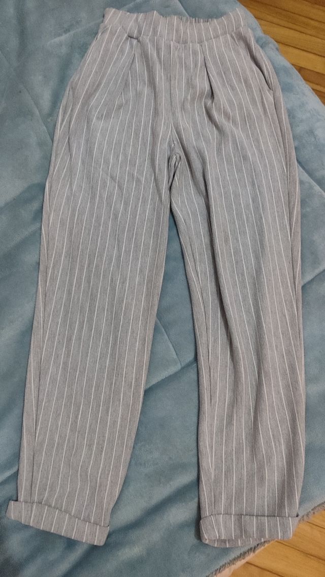 Blazer rayas Stradivarius S y pantalón XS