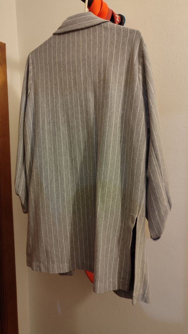 Blazer rayas Stradivarius S y pantalón XS