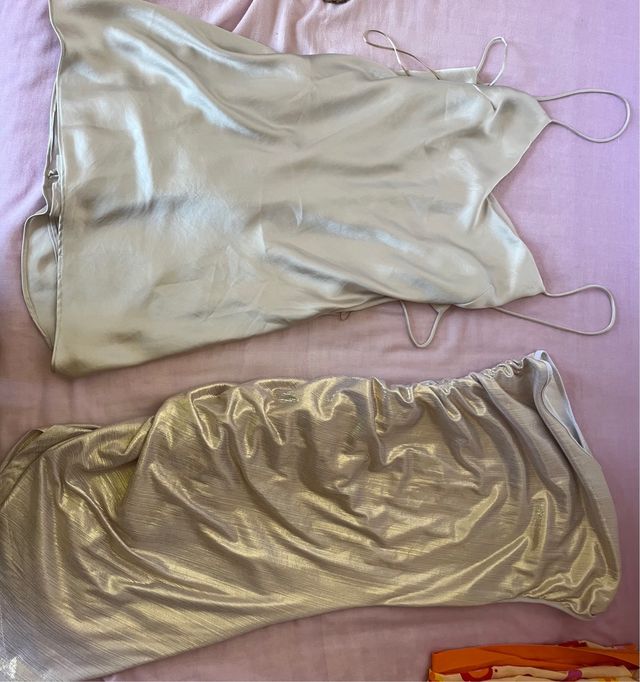 Vestidos dorados y plateados